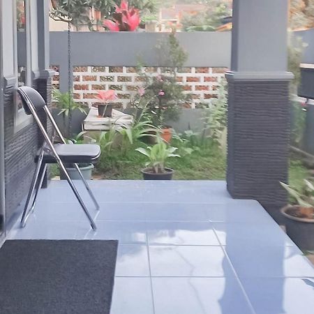 Triyoga Homestay Syariah Redpartner Sangkanurip Екстер'єр фото