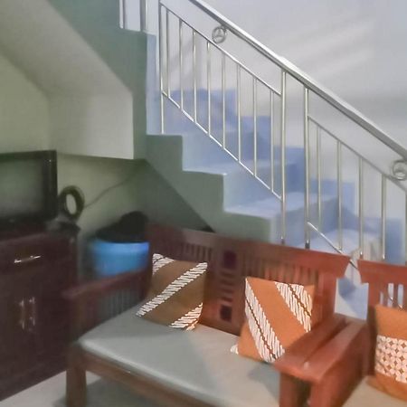Triyoga Homestay Syariah Redpartner Sangkanurip Екстер'єр фото