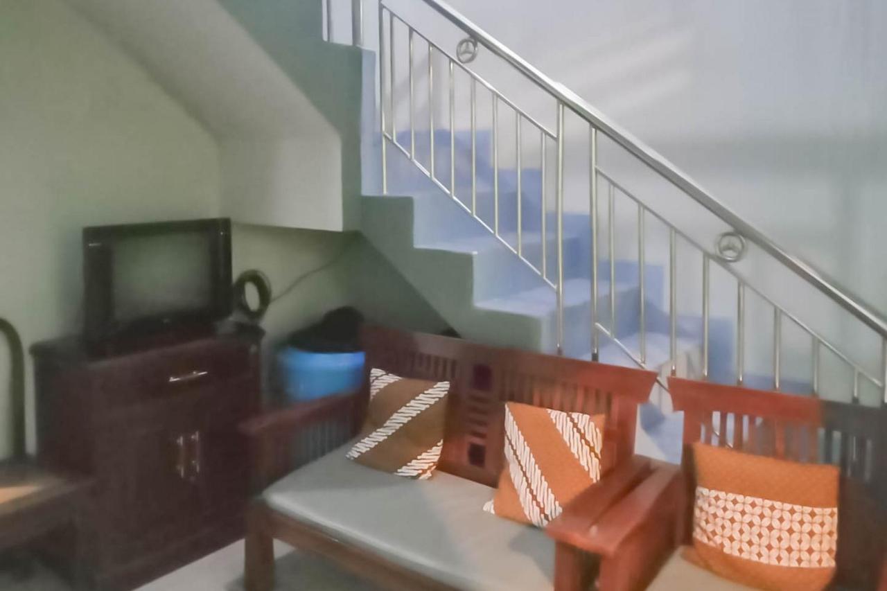 Triyoga Homestay Syariah Redpartner Sangkanurip Екстер'єр фото