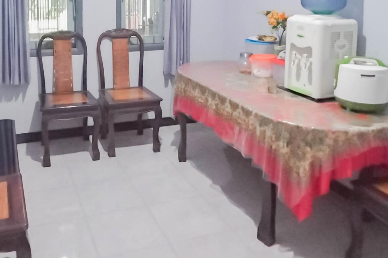 Triyoga Homestay Syariah Redpartner Sangkanurip Екстер'єр фото