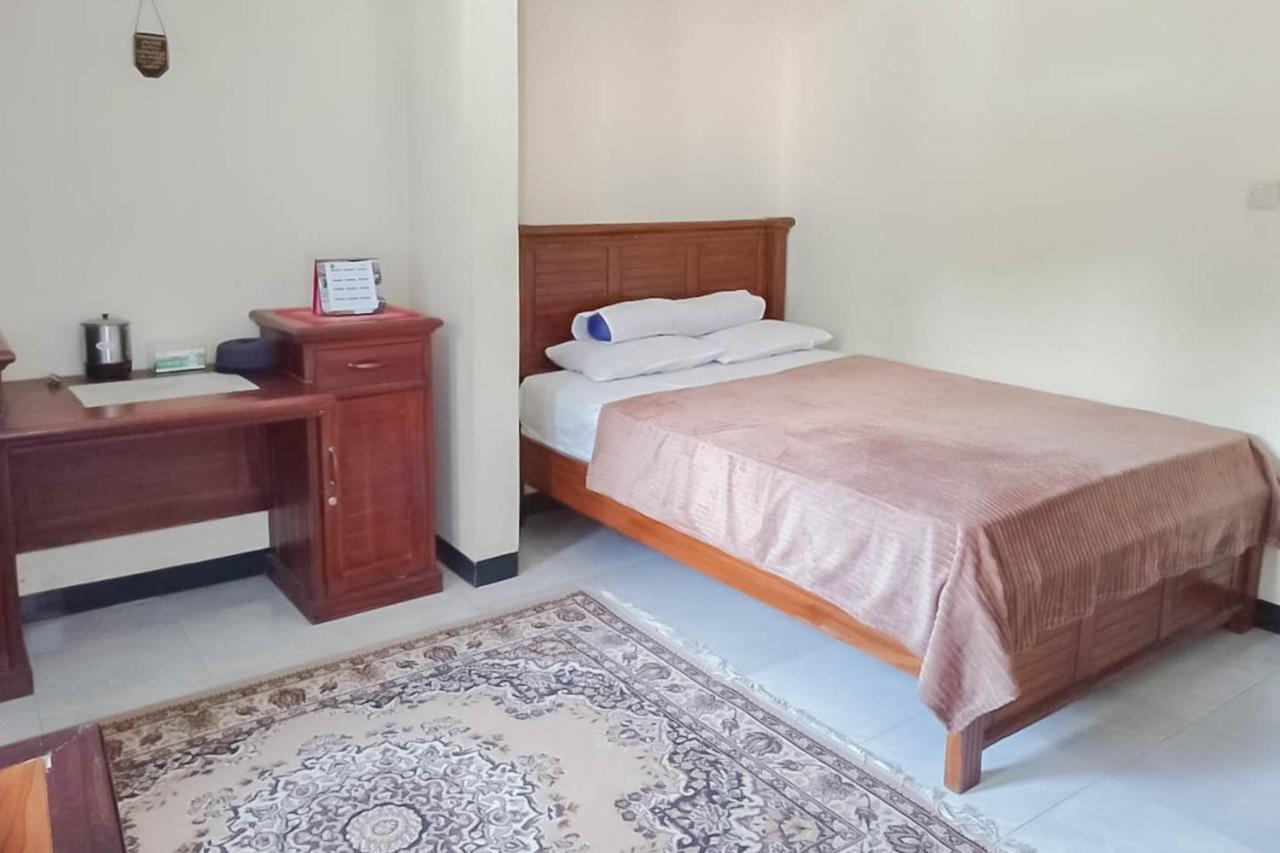 Triyoga Homestay Syariah Redpartner Sangkanurip Екстер'єр фото